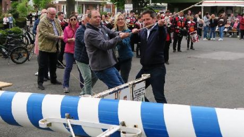 Nach der Wartezeit-der Maibaum 2022 steht wieder- zum 18. Mal. Nach der Wartezeit-der Maibaum 2022 steht wieder- zum 18. Mal.