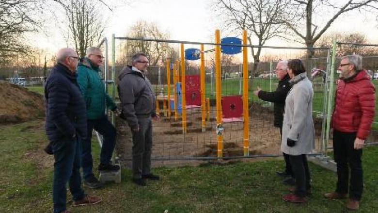 CDU begrüßt die Aktion zur Attraktivitätssteigerung des Spielplatzes Brehmstraße CDU begrüßt die Aktion zur Attraktivitätssteigerung des Spielplatzes Brehmstraße