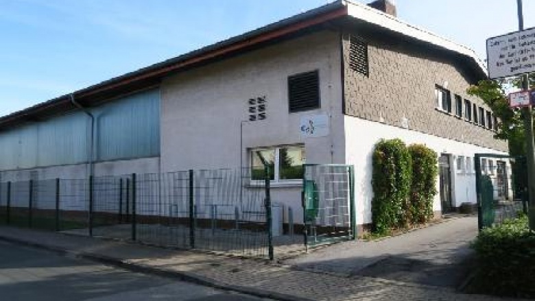 Schäden an und in der Rhynernhalle immer deutlicher Schäden an und in der Rhynernhalle immer deutlicher